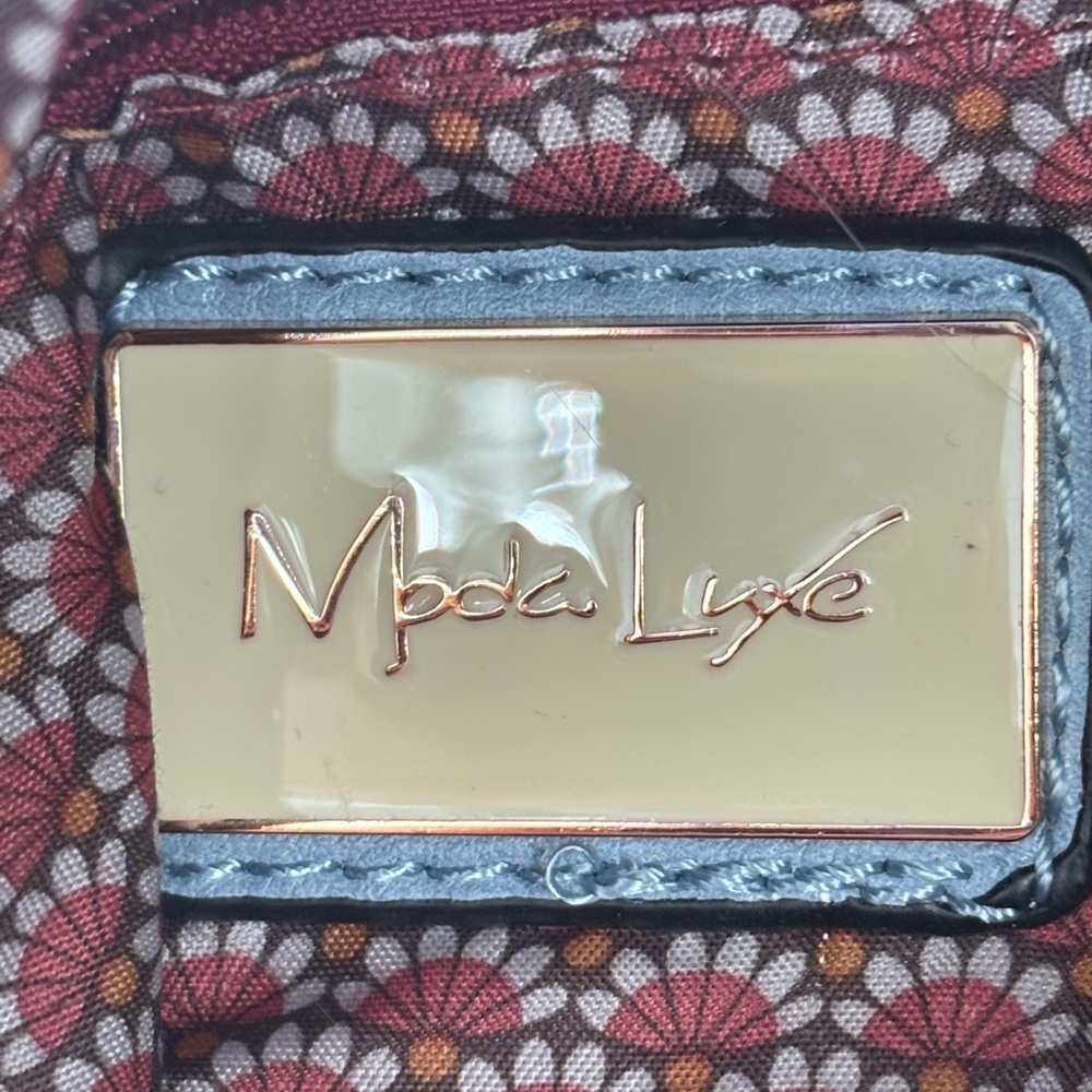 Moda Luxe Alyssa Clutch - Picture 2 of 13